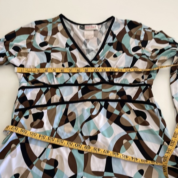 Maternity Faux Wrap v-neck long sleeve top tie back waist- Large - Picture 4 of 8